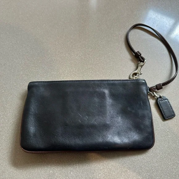 Coach Black Leather Interior with Brown Lining - Picture 6 of 8